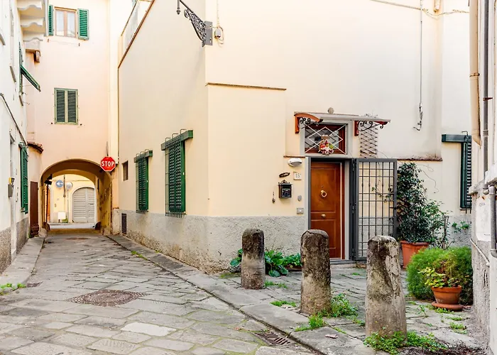 Vicolo Piazza Libertà-Centro